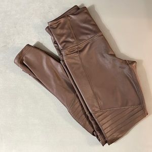 Athleta Inclination Moto leggings with 2 side exterior pockets, like new